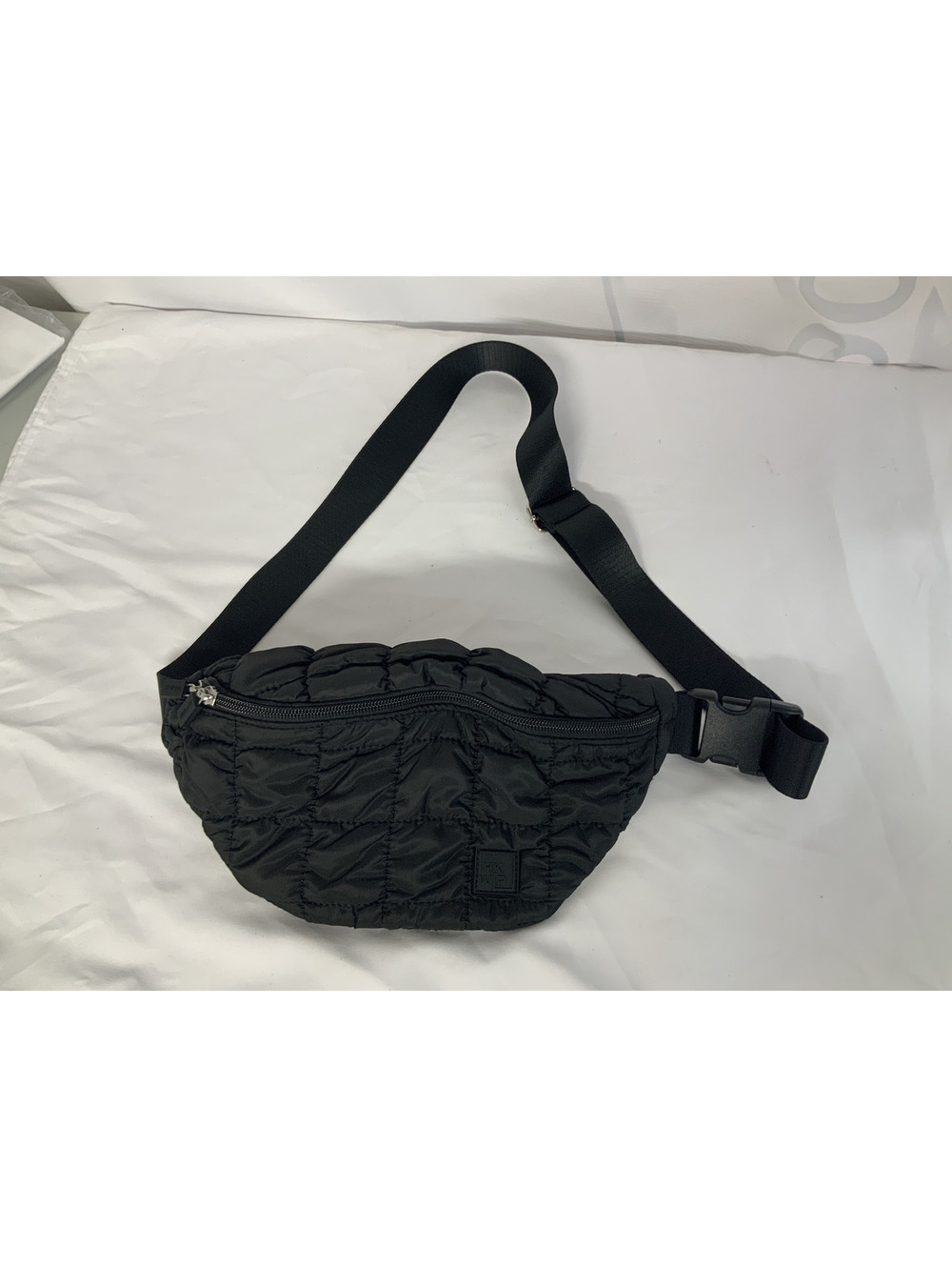 IHKWIP cloud quilt sling crossbody